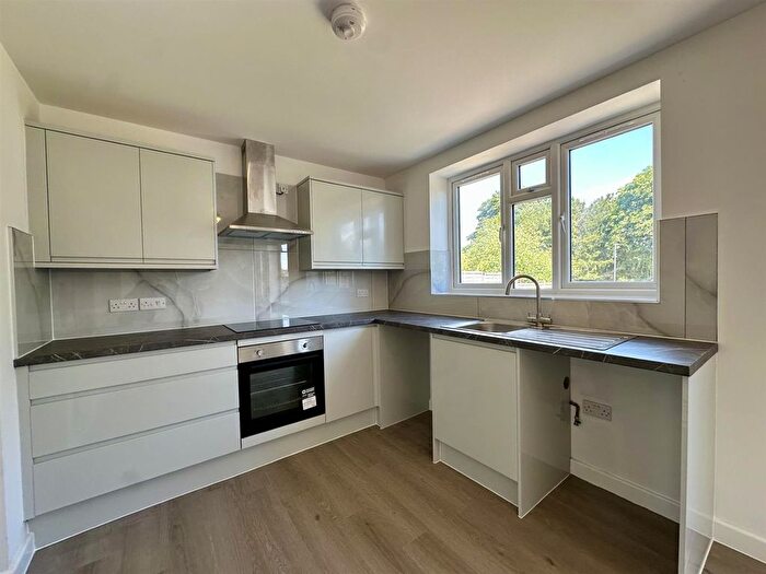 3 Bedroom Semi-Detached House To Rent In Hill Rise, Chippenham, SN15