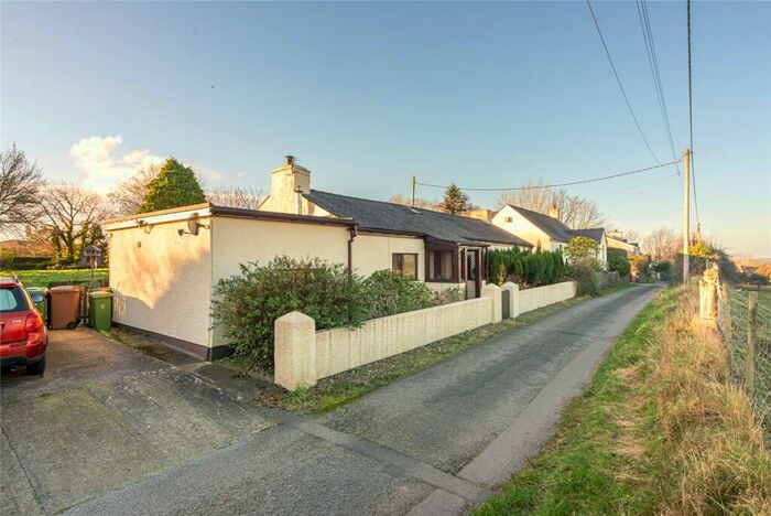 3 Bedroom Bungalow For Sale In Bryn Y Waen, Y Felinheli, Gwynedd, LL56