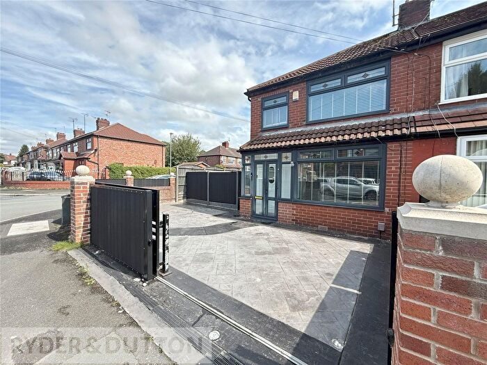 3 Bedroom Semi-Detached House To Rent In Selkirk Road, Chadderton, Oldham, Greater Manchester, OL9