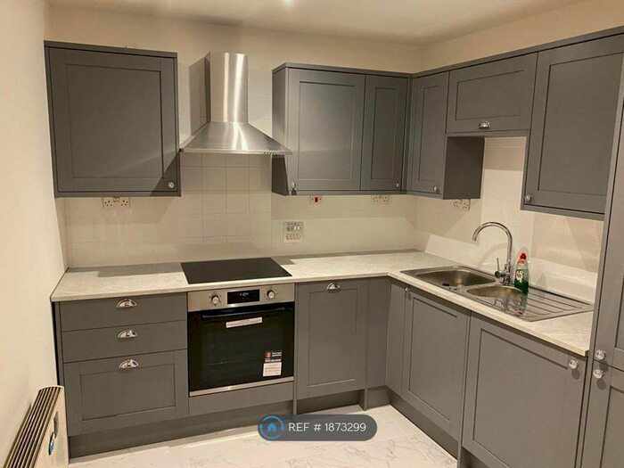 2 Bedroom Flat To Rent In Oxford Street, London, W1D