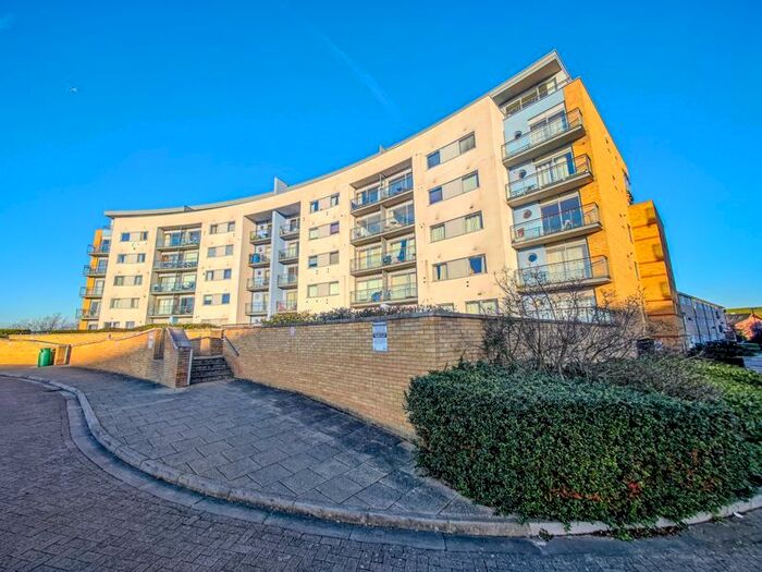 2 Bedroom Flat To Rent In Tideslea Path, West Thamesmead, London, SE28