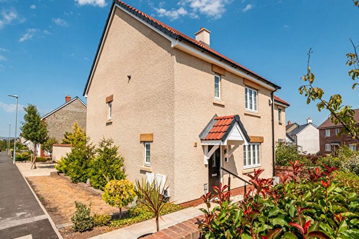 3 Bedroom Semi Detached House For Sale In Cutliffe Road, Taunton, TA1