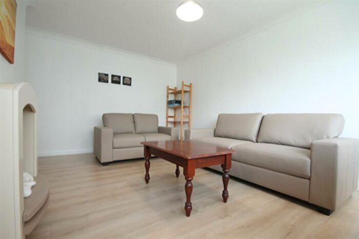 2 Bedroom Apartment To Rent In Lonsdale Court, Jesmond, NE2