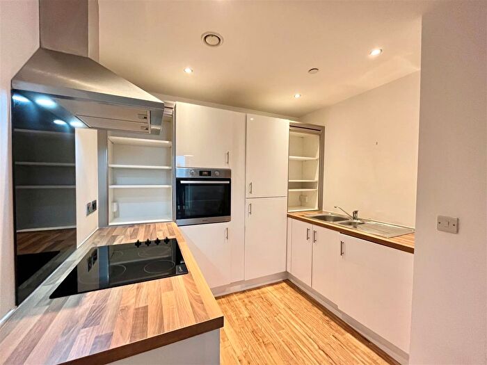 1 Bedroom Flat For Sale In Michigan Tower, Media City, Michigan Avenue, M50