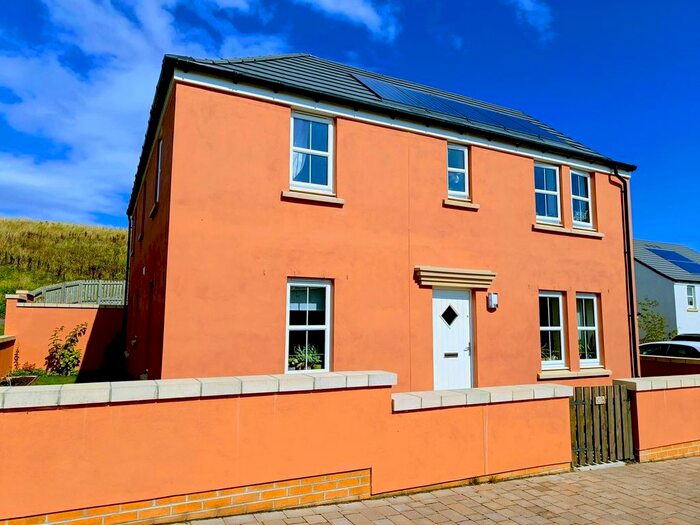 4 Bedroom Detached House For Sale In Knoll Park Drive, Galashiels, TD1