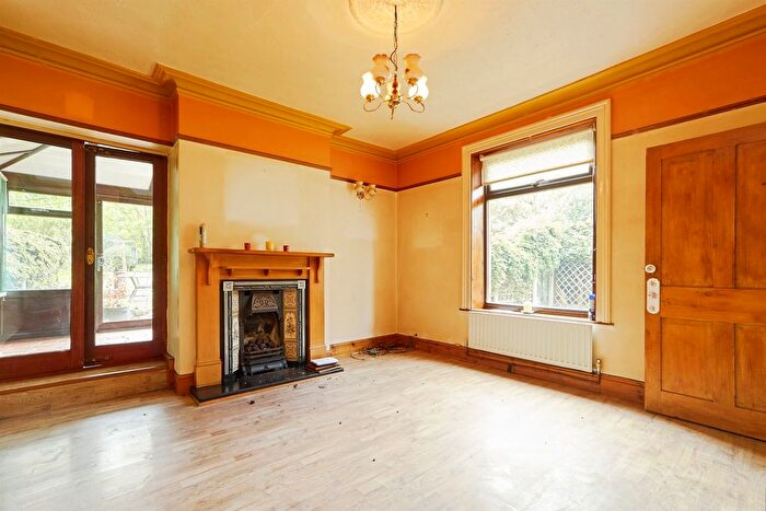 2 Bedroom Detached House For Sale In Vernon Place, Stanningley, Pudsey, LS28