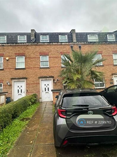 Studio To Rent In Knighton Terrace, London, E11