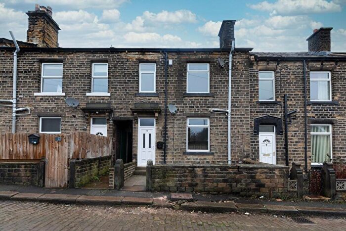 2 Bedroom Terraced House To Rent In Baker Street, Huddersfield, HD3