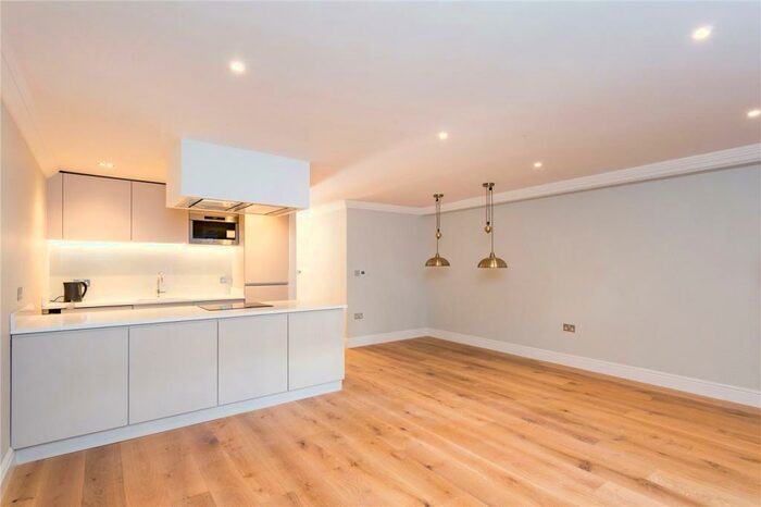 2 Bedroom Apartment To Rent In Ockendon Road, London, N1