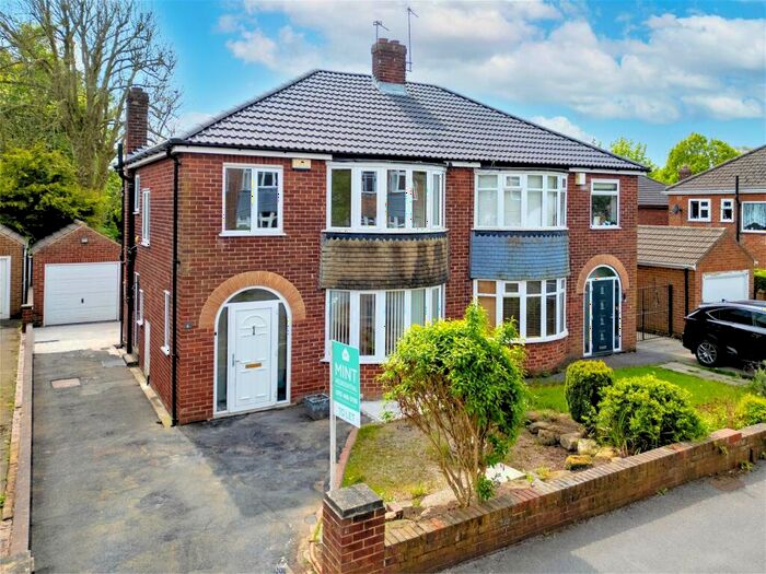 3 Bedroom Semi-Detached House To Rent In Whinbrook Grove, Leeds, LS17