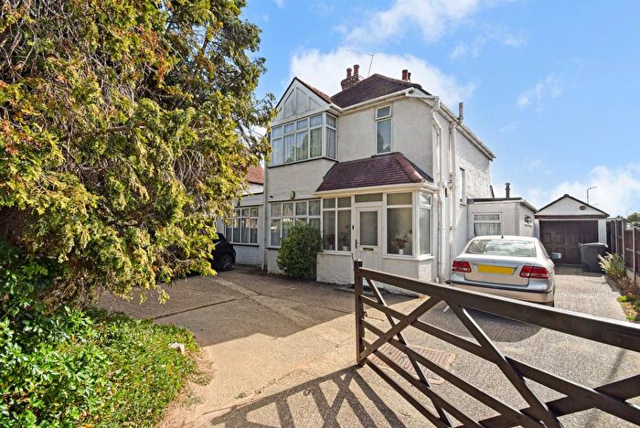 3 Bedroom Detached House For Sale In Burnham Lane, Near Burnham, Berkshire, SL1