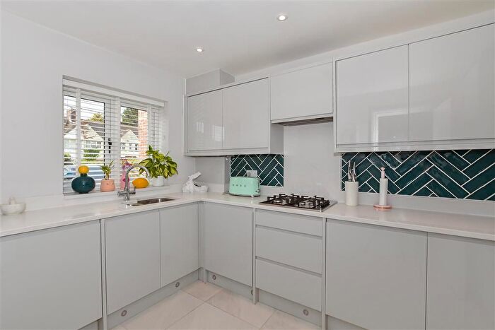 3 Bedroom End Of Terrace House For Sale In Fawkham Road, West Kingsdown, Sevenoaks, Kent, TN15