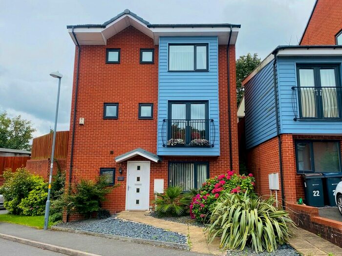 3 Bedroom Detached House To Rent In Whitlock Grove, Birmingham, B14