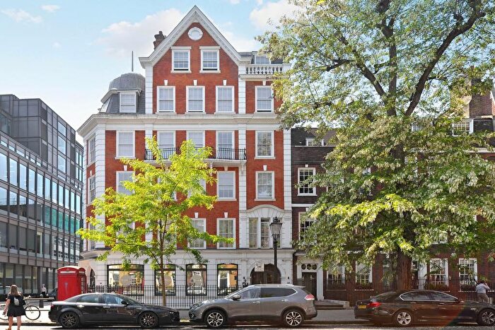 2 Bedroom Flat To Rent In Bedford Row, London, WC1R