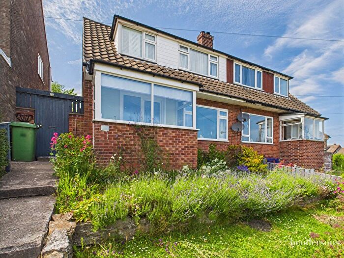 3 Bedroom Semi-Detached House For Sale In Ingham Close, Whitby, YO22