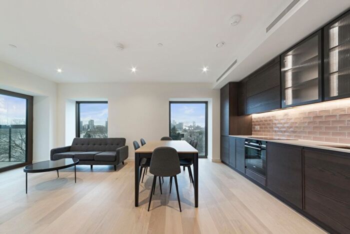 2 Bedroom Flat To Rent In Abram Building, Riverscape, London, E16