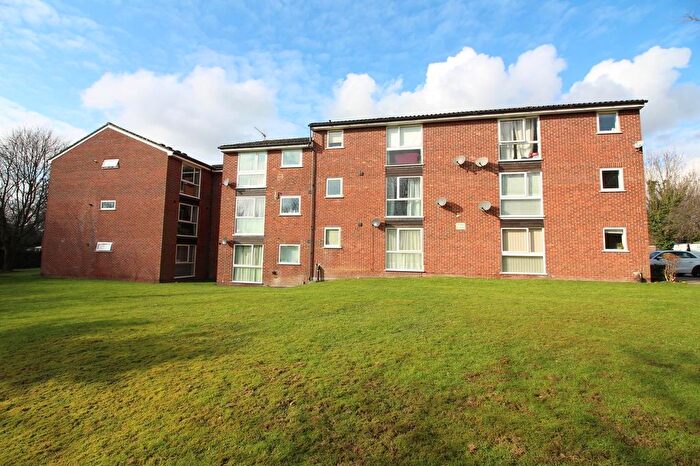 1 Bedroom Flat To Rent In Aylsham Drive, Uxbridge, UB10