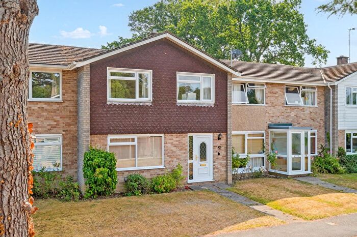 3 Bedroom Terraced House For Sale In Ingleglen, Farnham Common, SL2