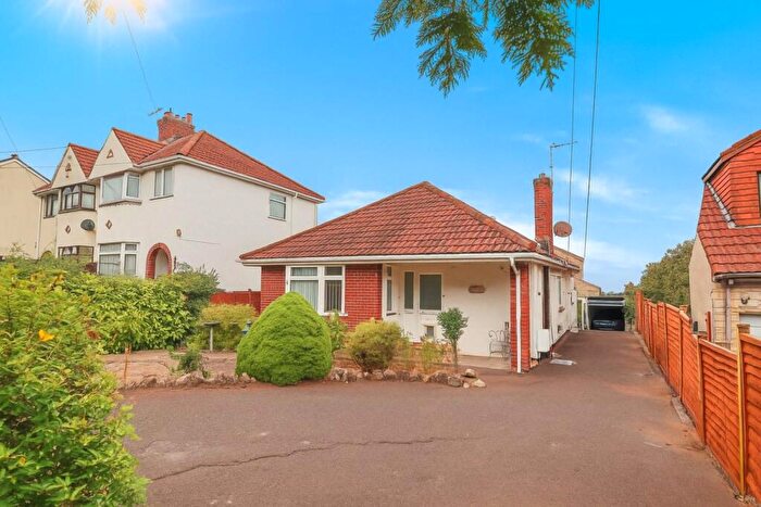 3 Bedroom Detached Bungalow For Sale In Oldmixon Road, Southern Outskirts - Deceptively Spacious Detached Bungalow, BS24