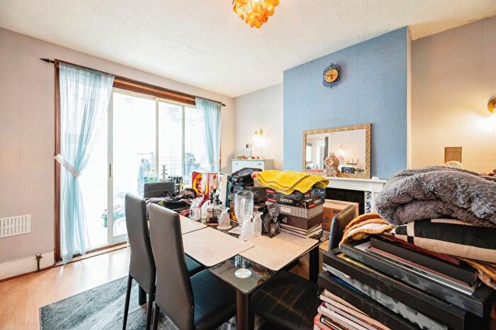 2 Bedroom Bungalow For Sale In Station Road, Drayton, Portsmouth, Hampshire, PO6