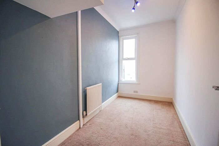 3 Bedroom Flat To Rent In Southend Road, BS23