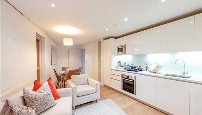 2 Bedroom Flat To Rent In Merchant Square East, London, W2