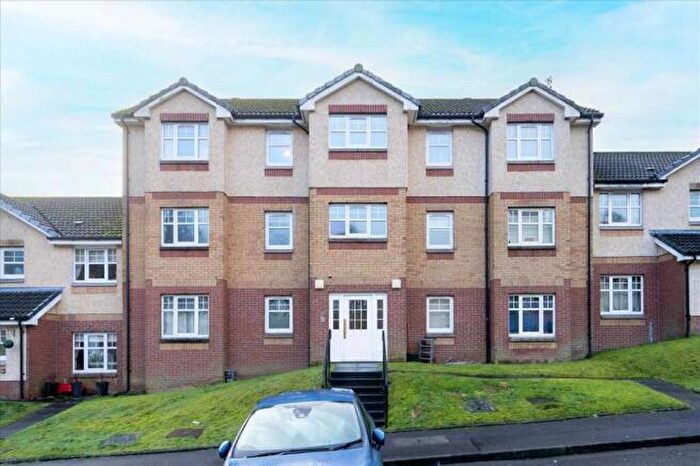 2 Bedroom Flat To Rent In Cumbrae Drive, Falkirk, FK1