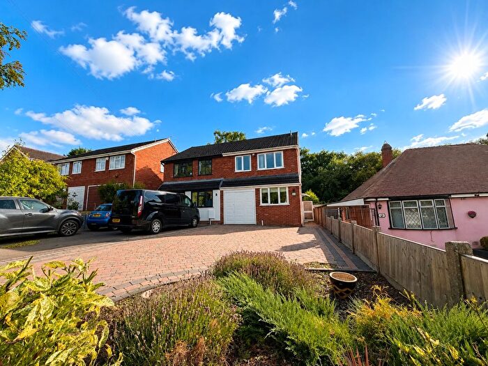3 Bedroom Semi-detached House For Sale In Rumer Hill Road, Cannock Town Centre, Cannock, WS11