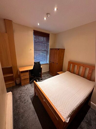 3 Bedroom Flat To Rent In High Street, Leamington Spa, CV31