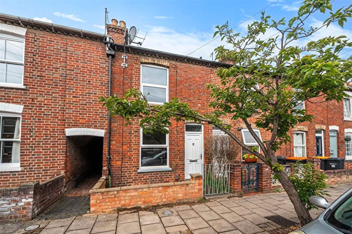2 Bedroom Terraced House For Sale In Beaconsfield Street, Bedford, MK41