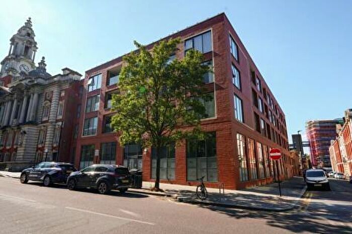 2 Bedroom Flat For Sale In Polytechnic Street, London, SE18