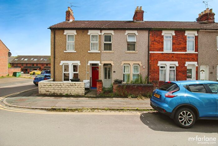 2 Bedroom Terraced House To Rent In Birch Street, Town Centre, Swindon, SN1