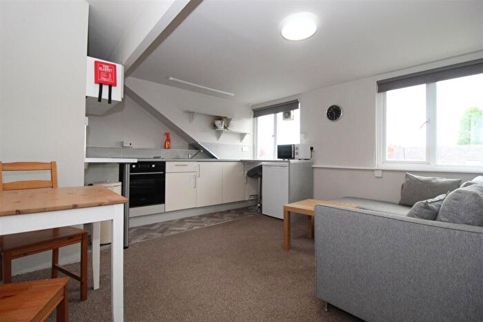 1 Bedroom Apartment To Rent In Chandos Terrace, Leeds, LS8