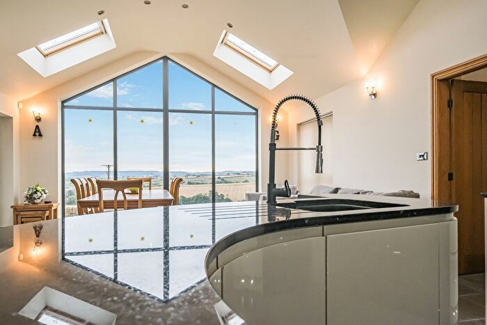 5 Bedroom Detached Bungalow For Sale In Barnsley Road, Wakefield, WF4