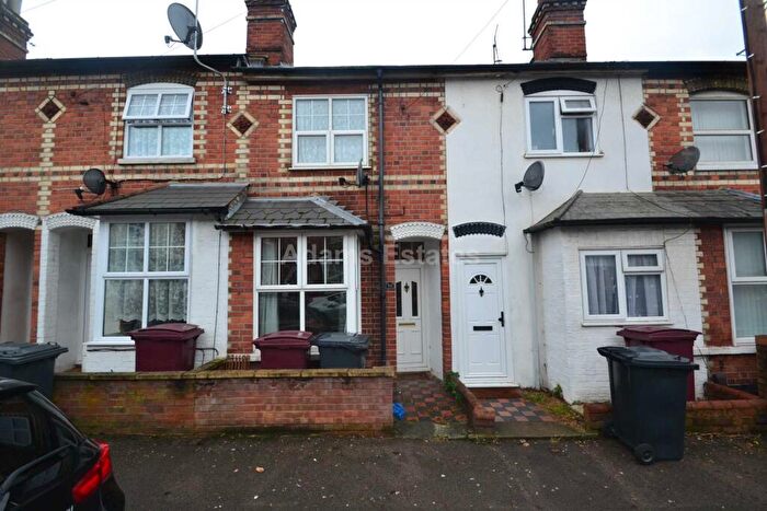 2 Bedroom Terraced House To Rent In Wykeham Road, Reading, RG6