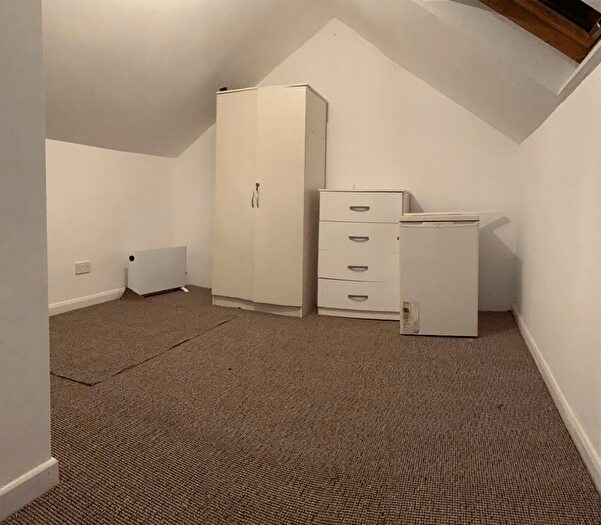 Studio To Rent In Ilford, IG2