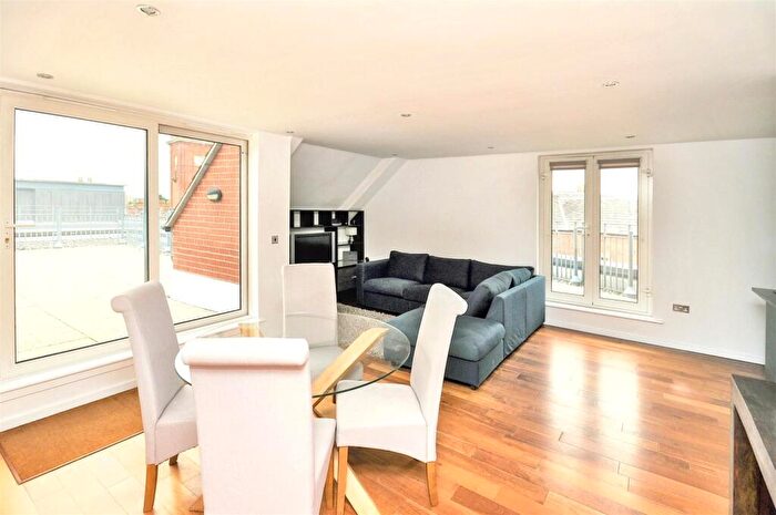 2 Bedroom Penthouse To Rent In The Parade, Leamington Spa, CV32