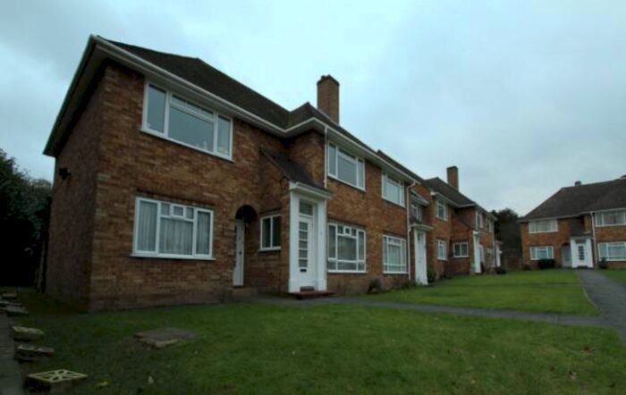 2 Bedroom Flat To Rent In Kerry Court, Stanmore, Greater London, HA7