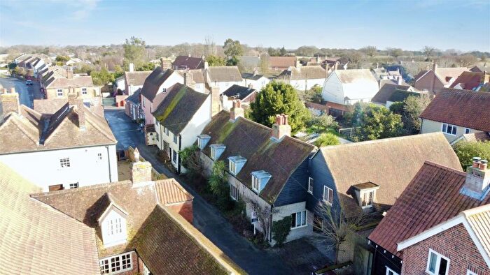 5 Bedroom Semi-Detached House For Sale In Queen Street, Great Oakley, CO12
