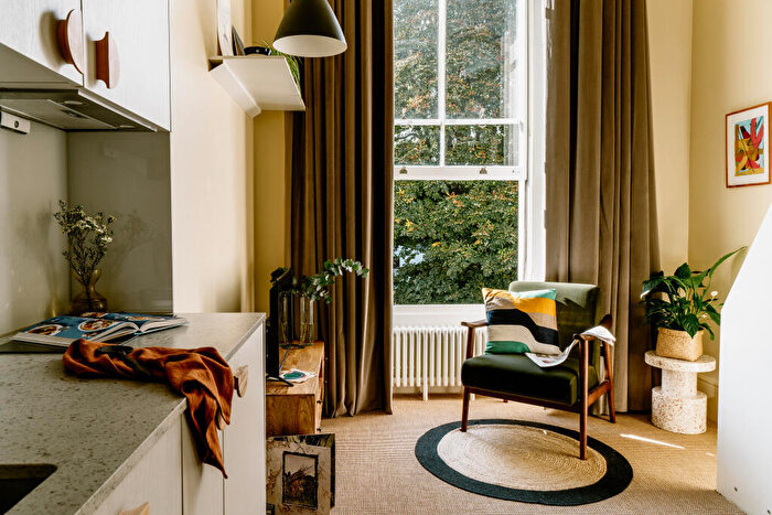 Studio To Rent In St. Marks Square, London, NW1