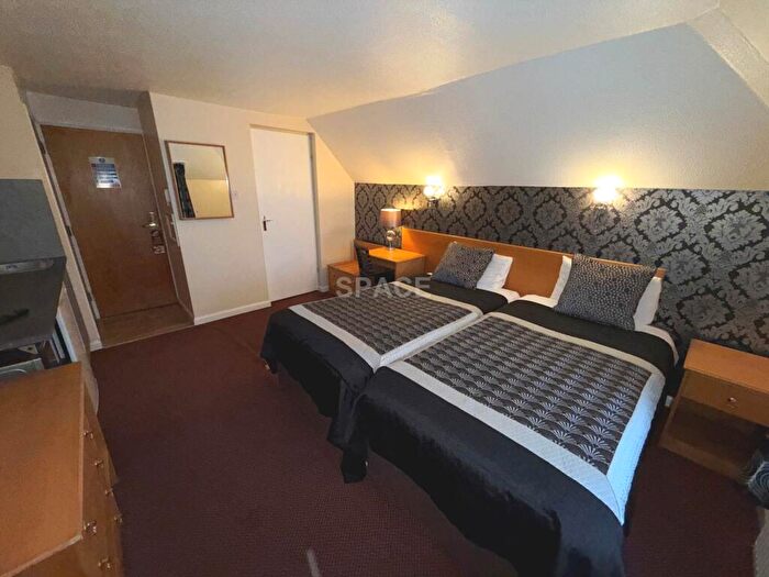 Studio To Rent In Connaught Road, Reading, RG30