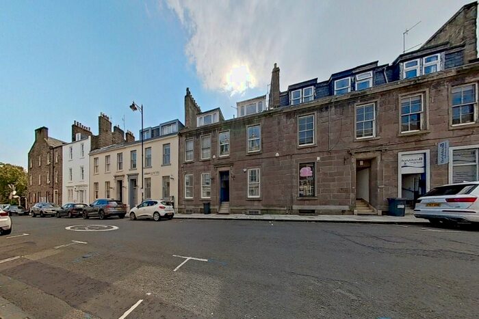 2 Bedroom Flat To Rent In South Tay Street, City Centre, Dundee, DD1