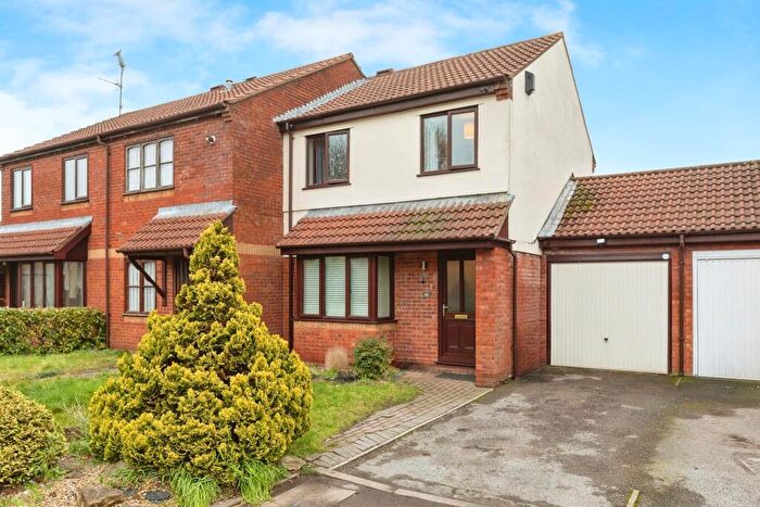 3 Bedroom End Of Terrace House For Sale In Lavender Close, Thornbury, Bristol, BS35