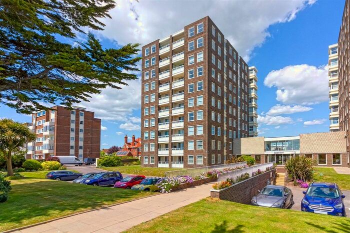 3 Bedroom Flat To Rent In West Parade, Worthing, BN11