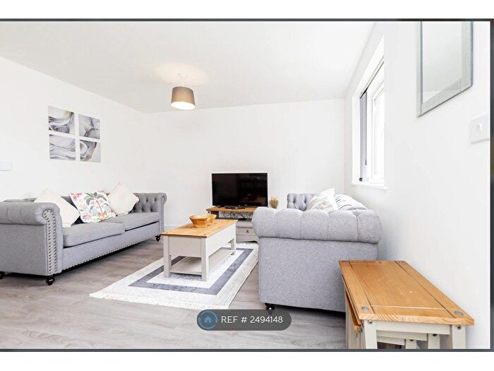 4 Bedroom Semi-Detached House To Rent In Azure Close, Rugby, CV22