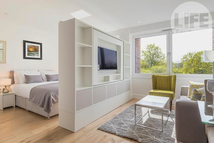 Studio To Rent In Riverdale House, 68 Molesworth Street, Lewisham, London SE13