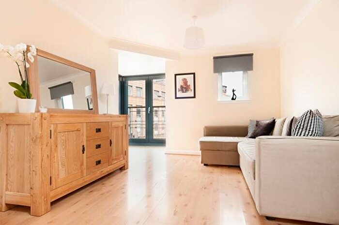 2 Bedroom Flat To Rent In L – Rennies Isle, Edinburgh, EH6