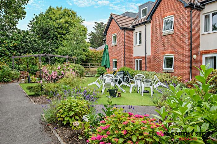 1 Bedroom Apartment For Sale In Cherret Court, Ferndown, Dorset, BH22