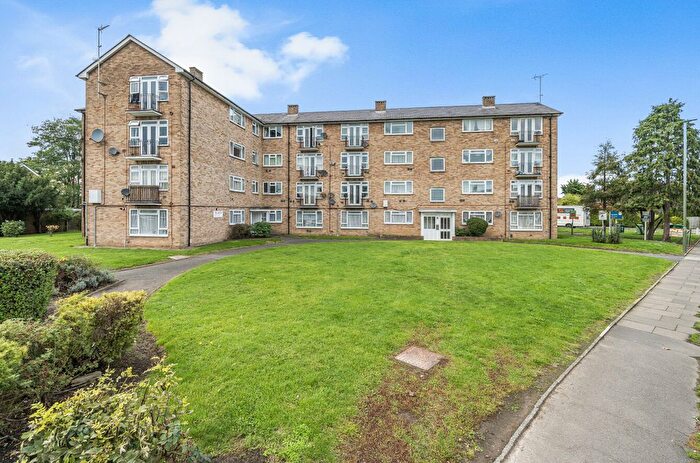 1 Bedroom Flat For Sale In Clare Road, Stanwell, Surrey, TW19