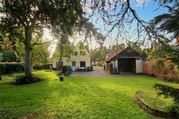 3 Bedroom Detached House For Sale In The Street, Bramerton, Norwich, Norfolk, NR14